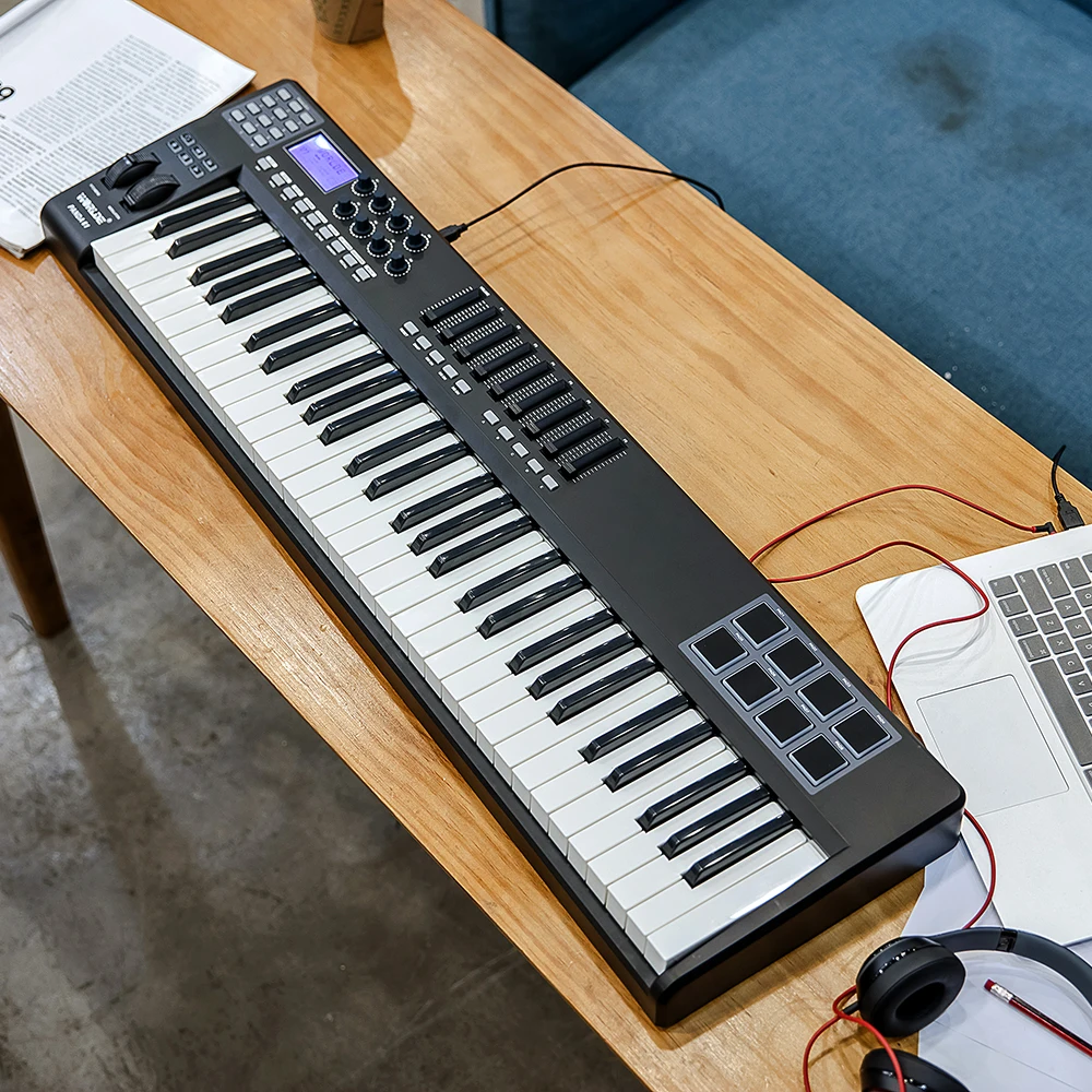 WORLDE PANDA61 Portable 61-Key USB MIDI Keyboard Controller 8 RGB Colorful Backlit Trigger Pads - Image 4